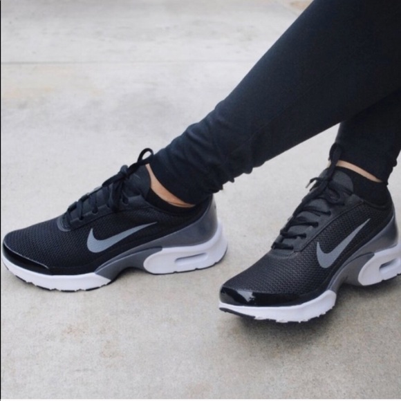 nike air max jewell black and white